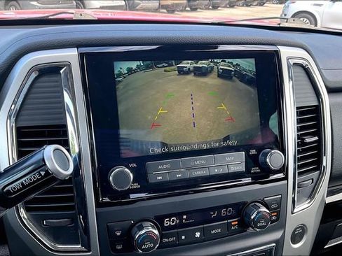 Used 2021 Nissan Titan SV w/ SV Convenience Package AWD/4WD image 13