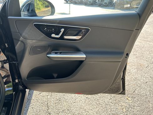 New 2026 Mercedes-Benz GLC 300 image 41