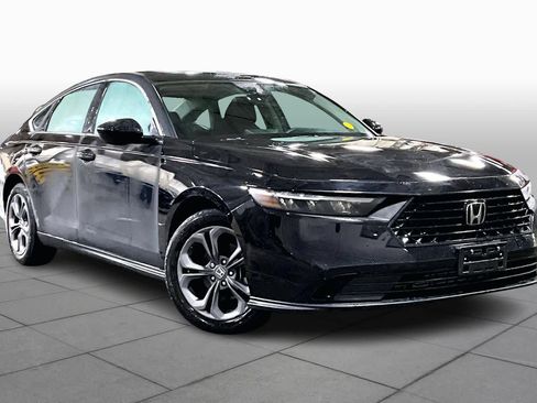 Used 2023 Honda Accord EX image 2