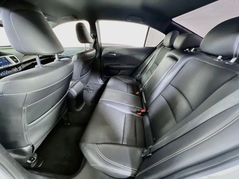 Used 2017 Honda Accord Sport image 22