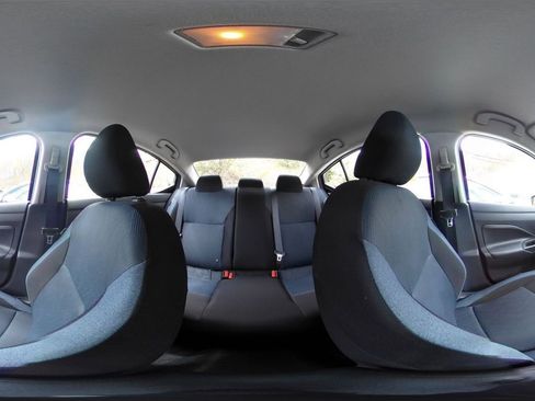 Used 2025 Nissan Versa SV FWD image 41