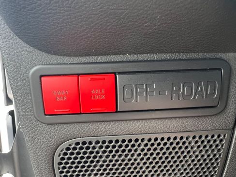 Used 2015 Jeep Wrangler Unlimited Rubicon AWD/4WD image 28