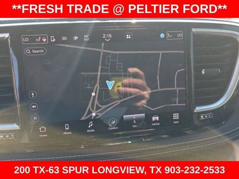 Used 2023 Chrysler Pacifica Limited w/ Uconnect Theater Family Group image 13