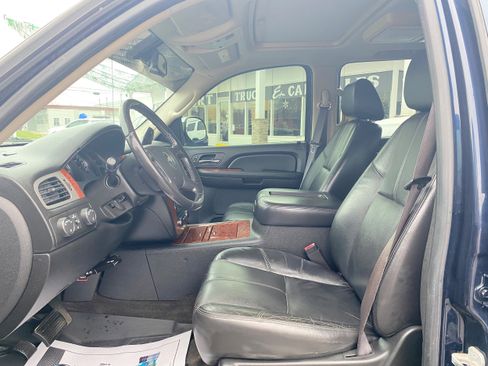 Used 2008 Chevrolet Avalanche LTZ w/ LTZ Preferred Equipment Group image 11