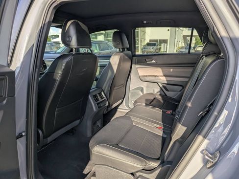 Certified 2023 Volkswagen Atlas Cross Sport SE w/ Panoramic Sunroof Package FWD image 16