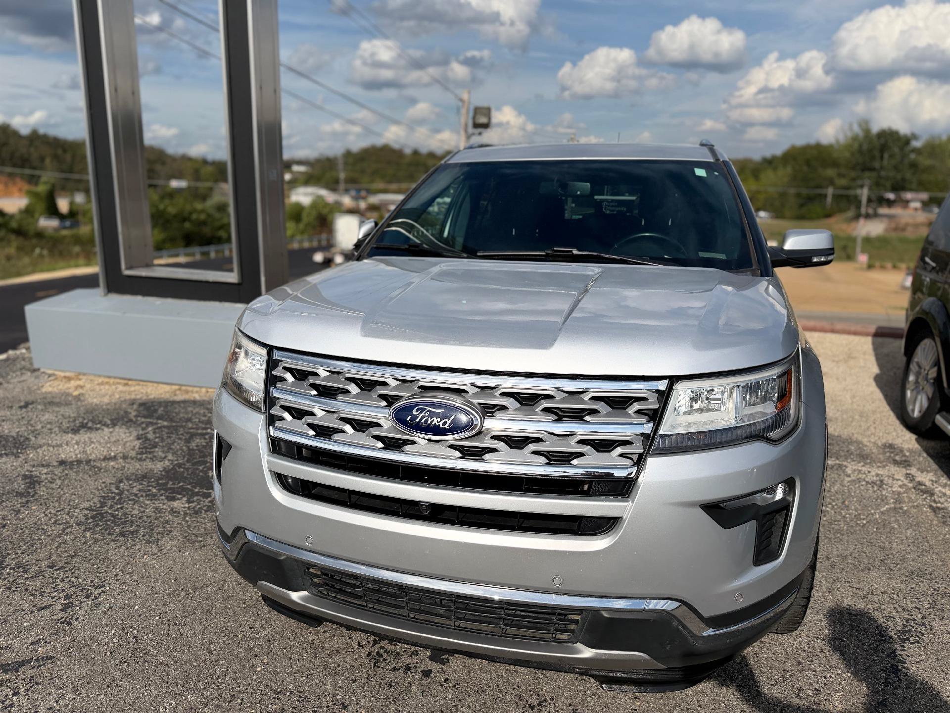 Used 2018 Ford Explorer Limited FWD image 6