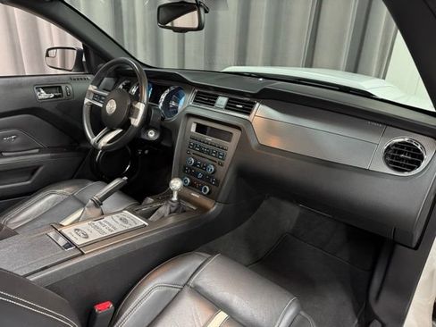 Used 2012 Ford Mustang GT Premium RWD image 13