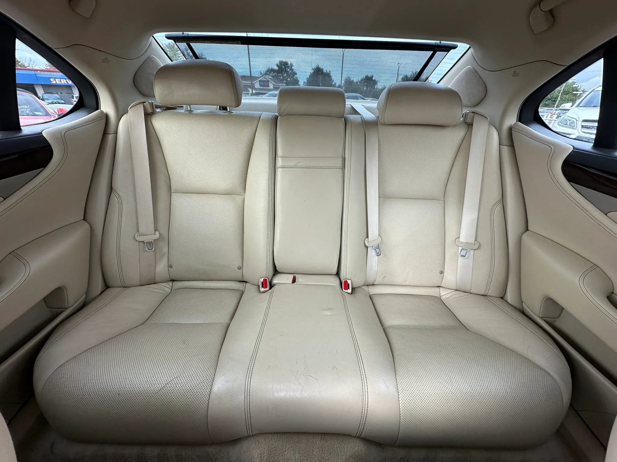 Used 2014 Lexus LS 460 AWD w/ Comfort Package image 16