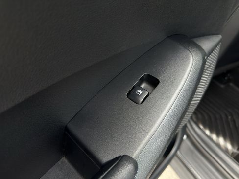 Used 2023 Kia Seltos S FWD image 36