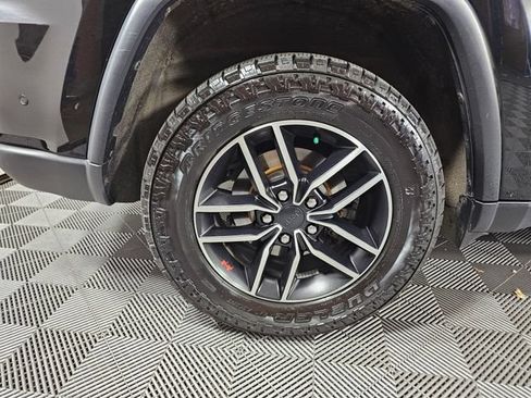 Used 2019 Jeep Grand Cherokee Trailhawk w/ Trailhawk Luxury Group AWD/4WD image 9