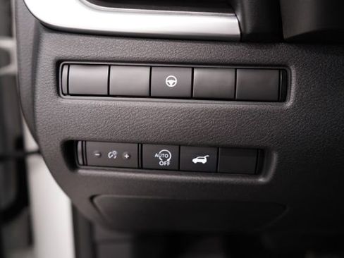 Used 2023 Nissan Rogue SV w/ SV Premium B Package image 26