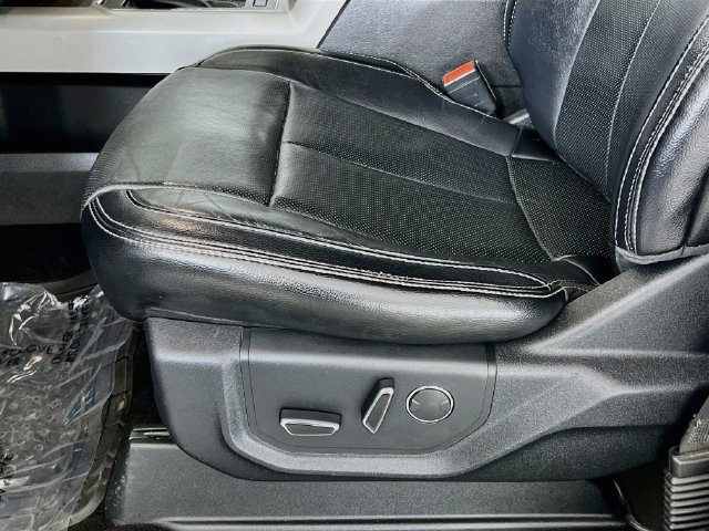 Used 2018 Ford F150 Lariat w/ Equipment Group 502A Luxury AWD/4WD image 25