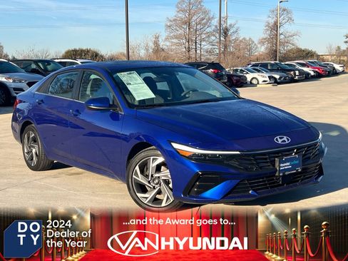 Certified 2025 Hyundai Elantra SEL image 1