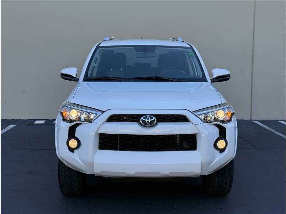 Used 2017 Toyota 4Runner SR5 RWD image 2