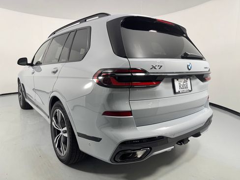 New 2027 BMW X7 xDrive40i w/ M Sport Package AWD/4WD image 5