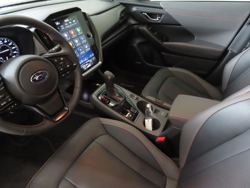 Certified 2025 Subaru Crosstrek 2.5i Limited w/ Crosstrek Mirror Package image 23