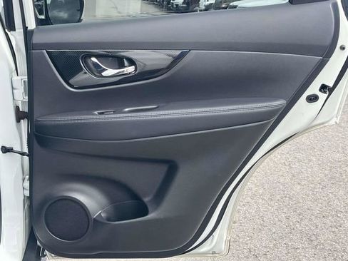 Used 2018 Nissan Rogue SL w/ Premium Package AWD/4WD image 23