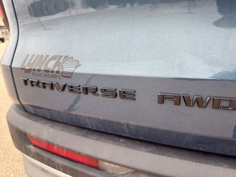 Used 2025 Chevrolet Traverse Z71 w/ Driver Confidence Package image 11