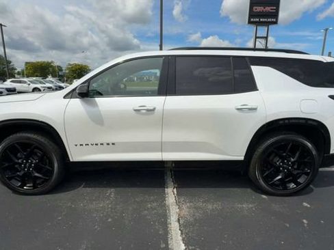 Used 2024 Chevrolet Traverse RS AWD/4WD image 5