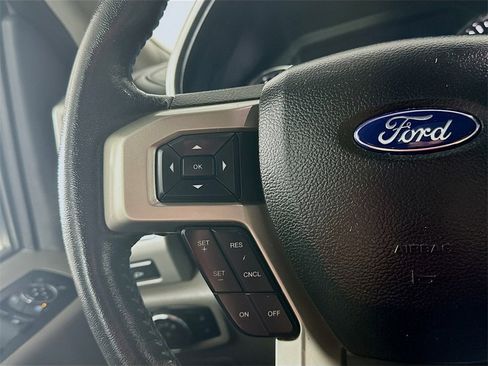 Used 2019 Ford F150 Lariat image 25