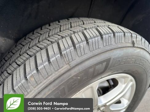 Used 2019 GMC Acadia SLE FWD image 13