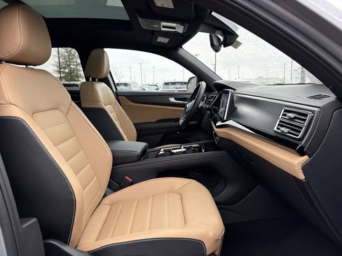 New 2026 Volkswagen Atlas Cross Sport SEL image 19