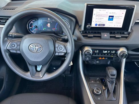 Certified 2024 Toyota RAV4 LE AWD/4WD image 18