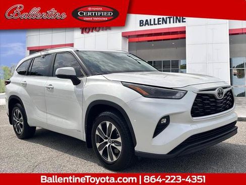 Certified 2026 Toyota Highlander XLE AWD/4WD image 1