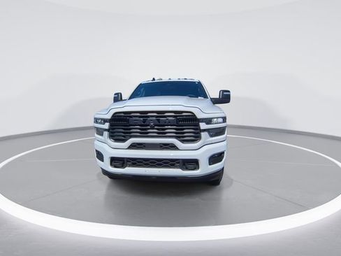Used 2025 RAM 2500 Big Horn AWD/4WD image 3