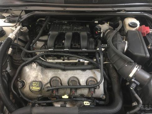 Used 2012 Ford Taurus SEL FWD image 15