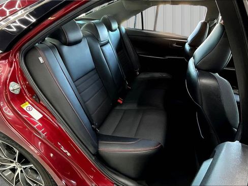 Used 2016 Toyota Camry SE image 25