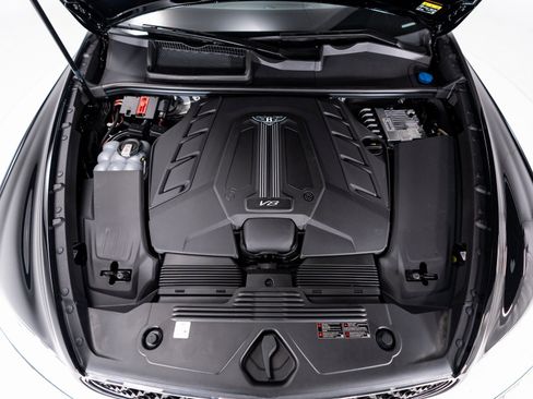 Certified 2024 Bentley Bentayga Extended Wheelbase image 47