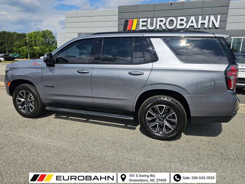 Used 2022 Chevrolet Tahoe Z71 w/ Z71 Off-Road Package AWD/4WD image 11