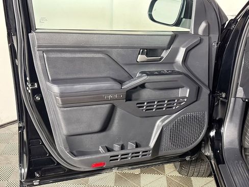 Used 2025 Toyota Tacoma TRD Sport image 10