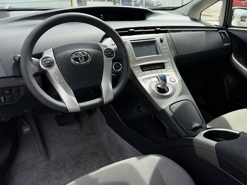 Used 2014 Toyota Prius Three w/ Solar Roof Package image 28