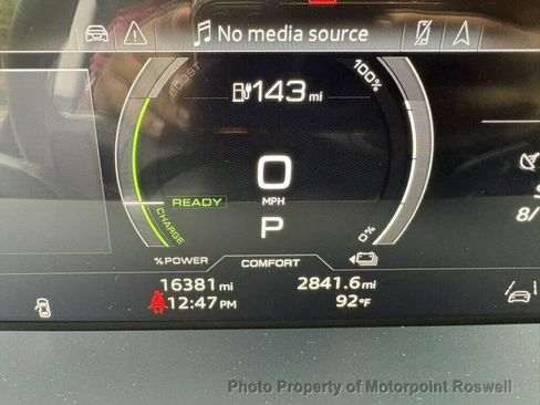 Used 2022 Audi e-tron Premium w/ Convenience Plus Package AWD/4WD image 22