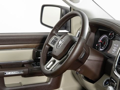 Used 2015 RAM 1500 Laramie w/ Convenience Group image 25