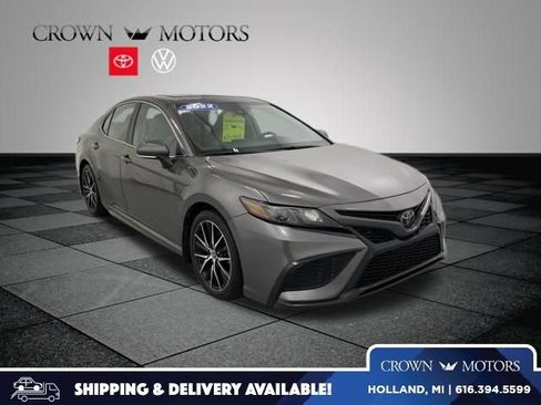 Used 2022 Toyota Camry SE AWD/4WD image 1