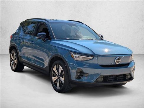 Used 2023 Volvo XC40 Recharge Plus w/ Protection Package Premier image 3