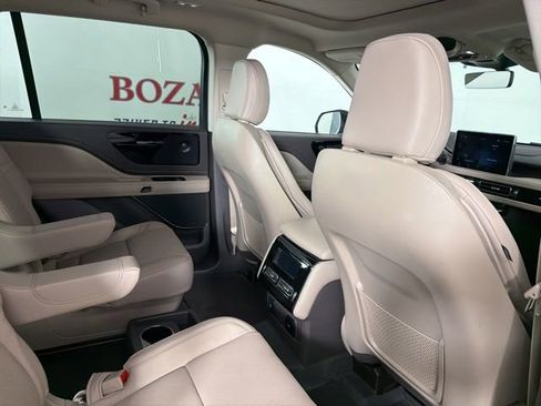 Used 2024 Lincoln Aviator Reserve w/ Equipment Group 201A RWD image 19