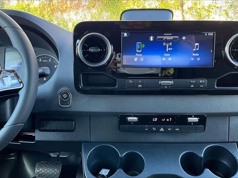 New 2026 Mercedes-Benz Sprinter 2500 image 6