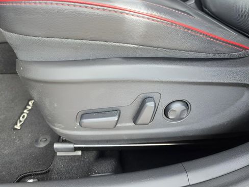 Used 2019 Hyundai Kona Ultimate image 17