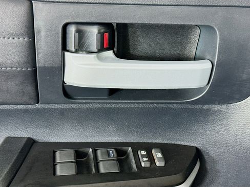 Used 2018 Toyota Tundra Limited image 22