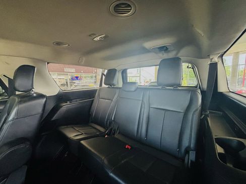 Used 2024 Ford Expedition Max XLT AWD/4WD image 30
