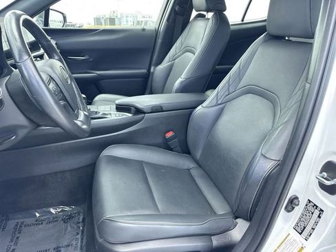 Used 2024 Lexus UX 250h FWD w/ Premium Package image 11