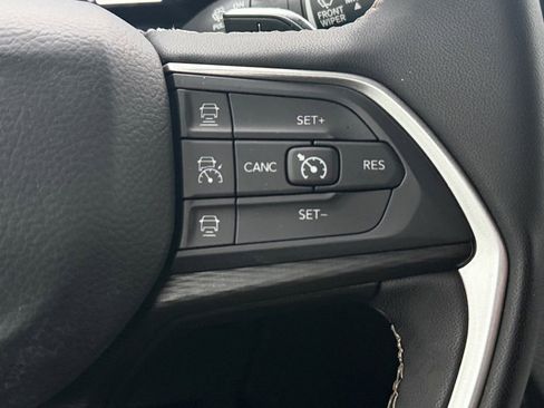 Used 2023 Jeep Grand Cherokee L Laredo w/ Luxury Tech Group I image 25