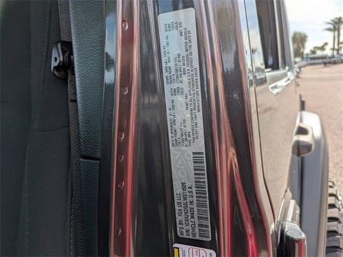 Used 2020 Jeep Wrangler Unlimited Sport image 33