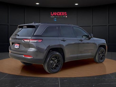 New 2026 Jeep Grand Cherokee Altitude RWD image 3