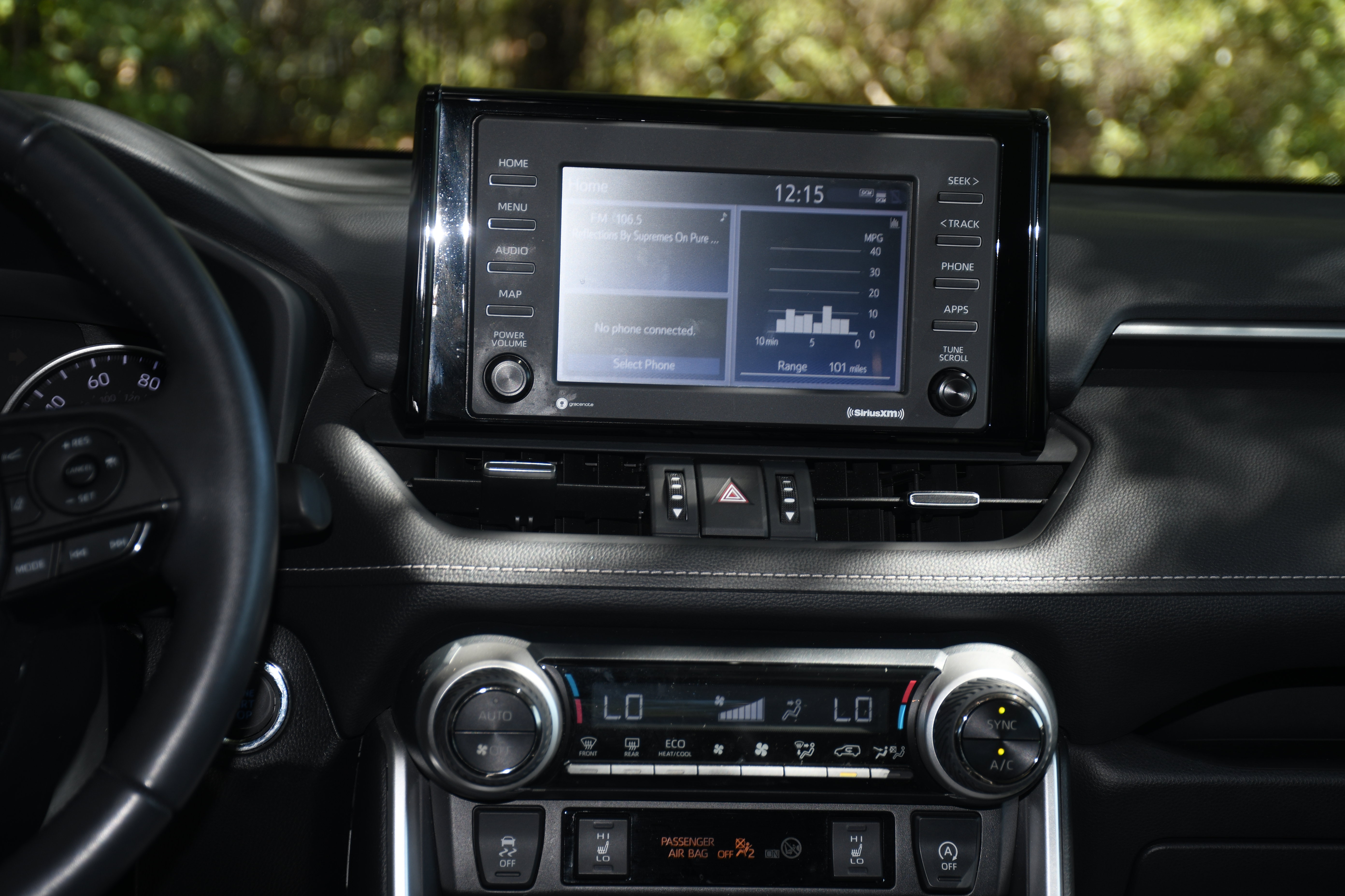 Used 2022 Toyota RAV4 XLE Premium FWD image 19