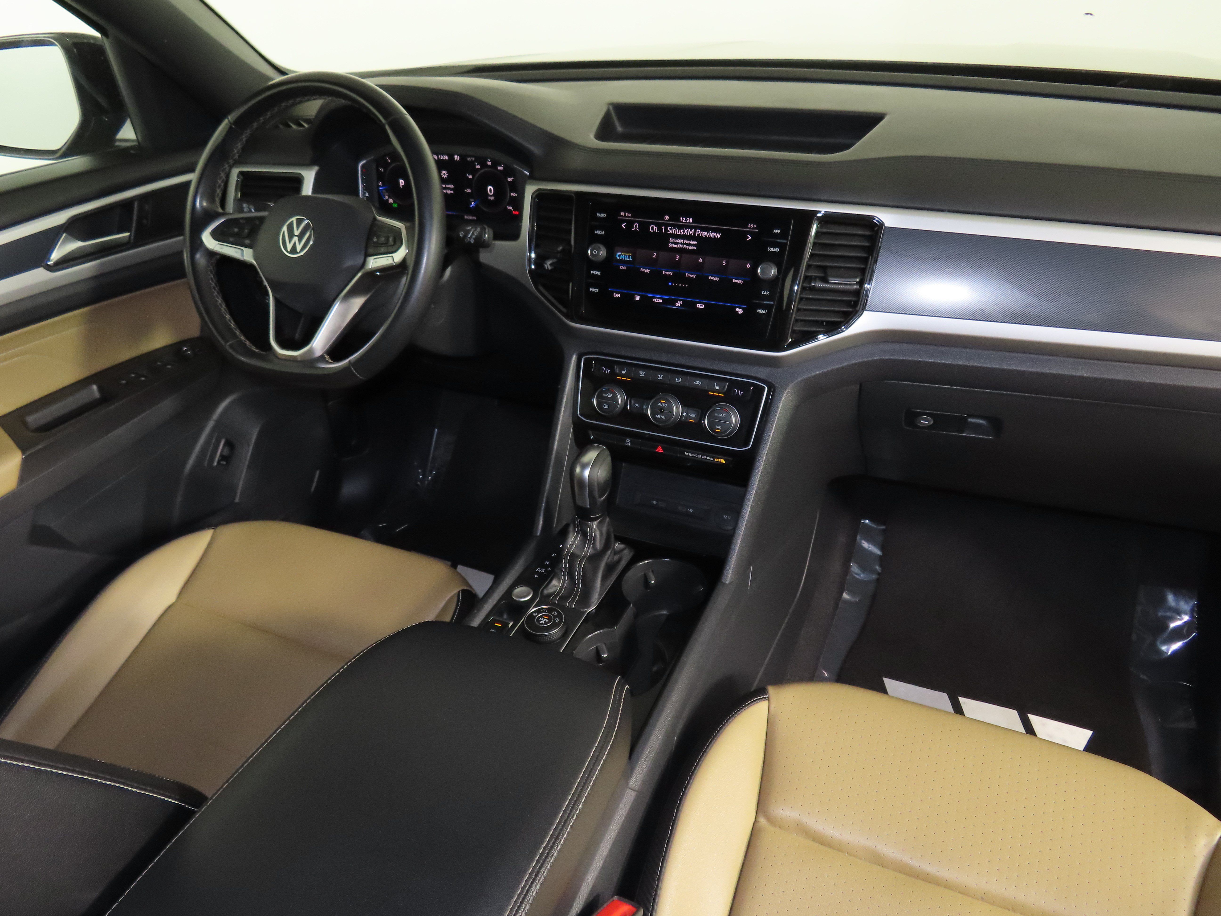 Used 2023 Volkswagen Atlas Cross Sport SE AWD/4WD image 36